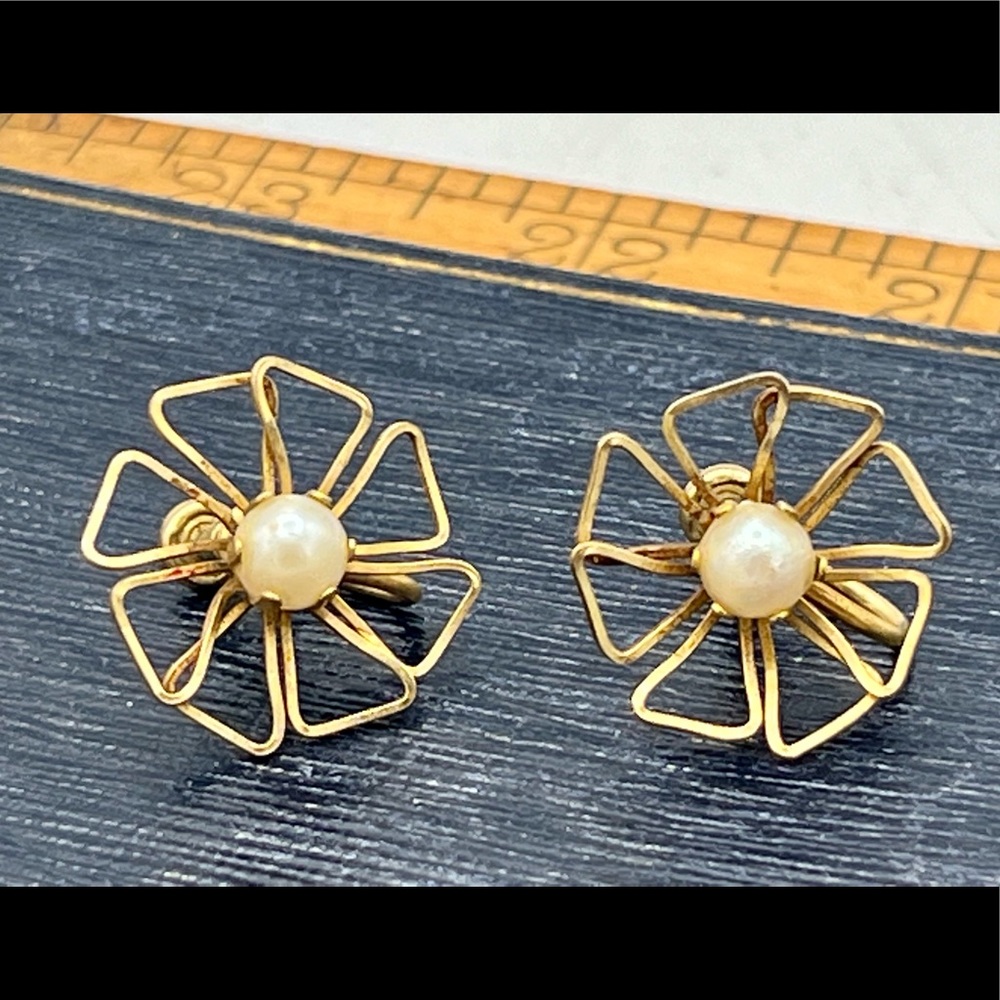 Vintage 12KT gold filled screw-back earrings floral wire faux pearl clip on